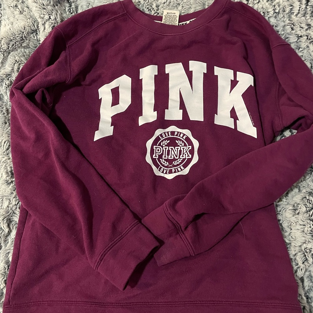 pink crewneck worn a couple of times good condition